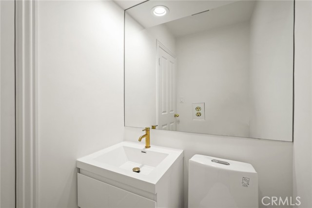 Detail Gallery Image 15 of 52 For 20171 Allentown, Woodland Hills,  CA 91364 - 3 Beds | 4 Baths