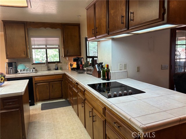 Detail Gallery Image 4 of 74 For 15063 Vorheis Ln, Magalia,  CA 95954 - 3 Beds | 2/1 Baths