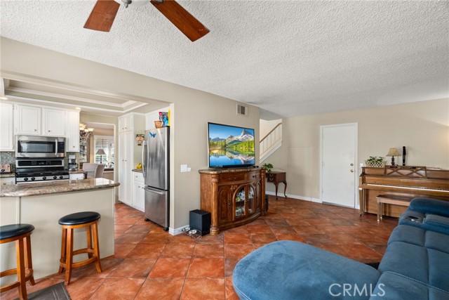 Detail Gallery Image 16 of 44 For 19422 Totem Ct, Riverside,  CA 92508 - 3 Beds | 2/1 Baths