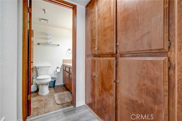 Detail Gallery Image 15 of 17 For 41764 Brownie Ln, Big Bear Lake,  CA 92315 - 2 Beds | 2 Baths