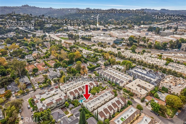 Detail Gallery Image 45 of 53 For 4218 Troost #20,  Studio City,  CA 91604 - 3 Beds | 2/1 Baths