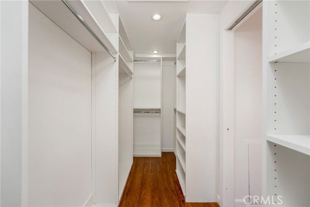 6059 Vantage Avenue, Valley Glen CA: https://media.crmls.org/medias/82b37490-10b8-4b17-b416-a67e1c4b3f0c.jpg