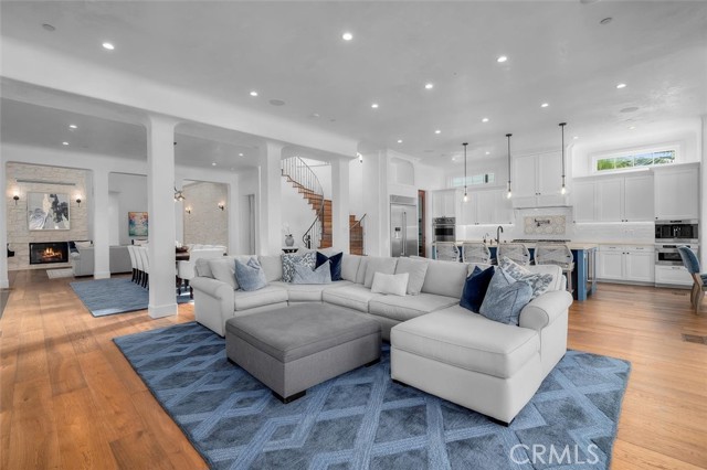 1757 8th Street, Manhattan Beach CA: https://media.crmls.org/medias/82b3c013-cbeb-4555-a1a5-140351aeae3e.jpg