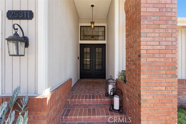 Detail Gallery Image 2 of 27 For 25311 Darlington, Mission Viejo,  CA 92692 - 3 Beds | 2/1 Baths