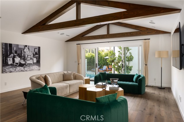 133 N La Jolla Avenue, Los Angeles CA: https://media.crmls.org/medias/82b45de2-6d43-49f2-8a0a-ce15012089c2.jpg