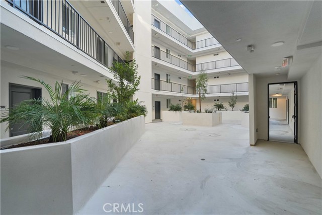 Detail Gallery Image 21 of 26 For 8750 Sepulveda Bld #311,  North Hills,  CA 91343 - 1 Beds | 1 Baths