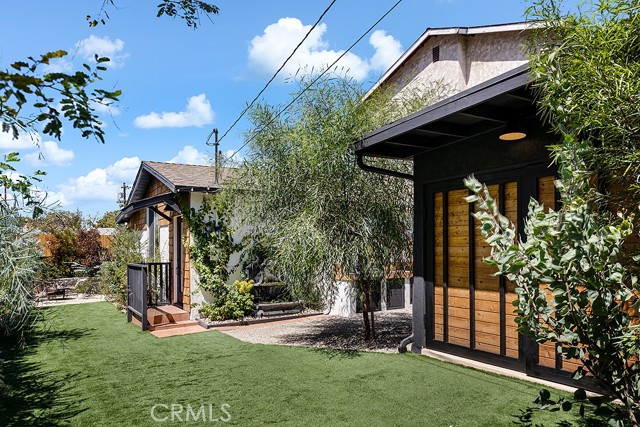 1215 N Avenue 56, Los Angeles CA: https://media.crmls.org/medias/82b4922d-2d25-4471-8ee4-4534540e0761.jpg