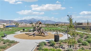 1001 Pomelo Avenue, Redlands CA: https://media.crmls.org/medias/82b4e2fd-97a6-4324-a06c-82f84aa12cae.jpg