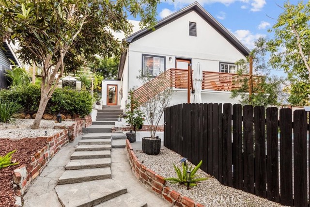 Detail Gallery Image 5 of 64 For 2207 - 2009 Apex Ave, Los Angeles,  CA 90039 - 2 Beds | 2 Baths