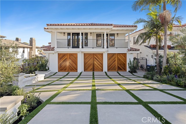 Detail Gallery Image 4 of 69 For 2915 Cliff Dr, Newport Beach,  CA 92663 - 4 Beds | 4/1 Baths