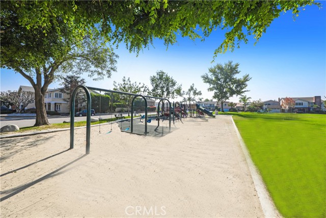 4317 Candleberry, Seal Beach CA: https://media.crmls.org/medias/82b66861-2408-49c2-8440-e2dc28edfc6f.jpg