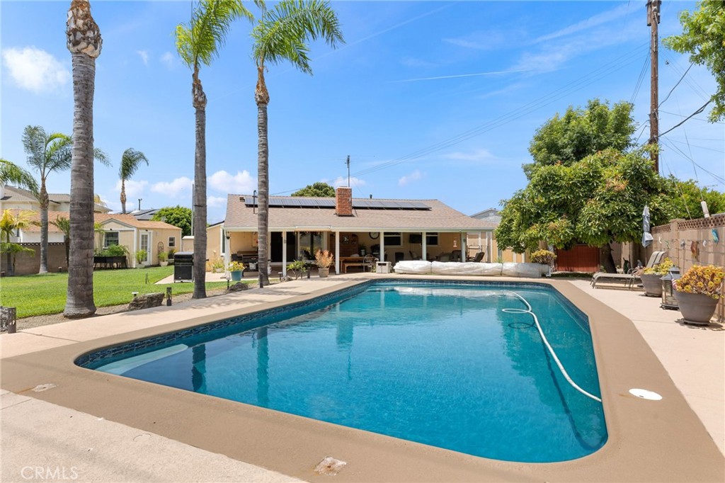 8736 Roosevelt Circle