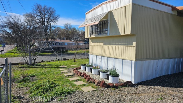 Detail Gallery Image 20 of 31 For 16004 18th Ave, Clearlake,  CA 95422 - 2 Beds | 2 Baths