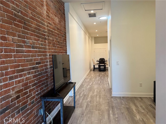 Detail Gallery Image 6 of 9 For 173 E 2 St, Pomona,  CA 91766 - 1 Beds | 1 Baths