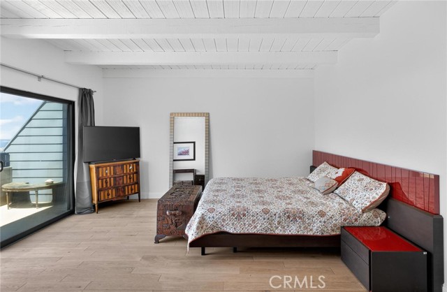 Detail Gallery Image 4 of 27 For 431 Camino De Las Colinas, Redondo Beach,  CA 90277 - 3 Beds | 3 Baths