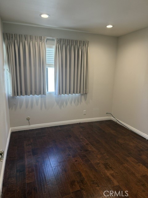 22135 Burbank photo 13