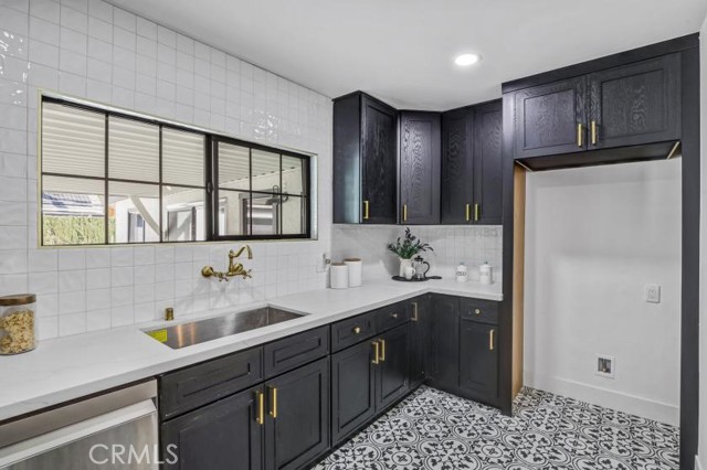 2327 Bonnie Brae, Santa Ana CA: https://media.crmls.org/medias/82bd3aa4-8361-40fc-a9aa-164be62efa3c.jpg