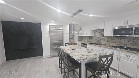 Detail Gallery Image 6 of 16 For 9662 Cabanas, Tujunga,  CA 91042 - 3 Beds | 3 Baths