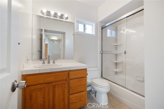 Detail Gallery Image 13 of 34 For 10530 Mcvine Ave, Sunland,  CA 91040 - 2 Beds | 2 Baths