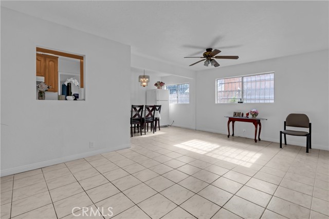 Detail Gallery Image 4 of 21 For 22214 Horst, Hawaiian Gardens,  CA 90716 - 3 Beds | 2 Baths