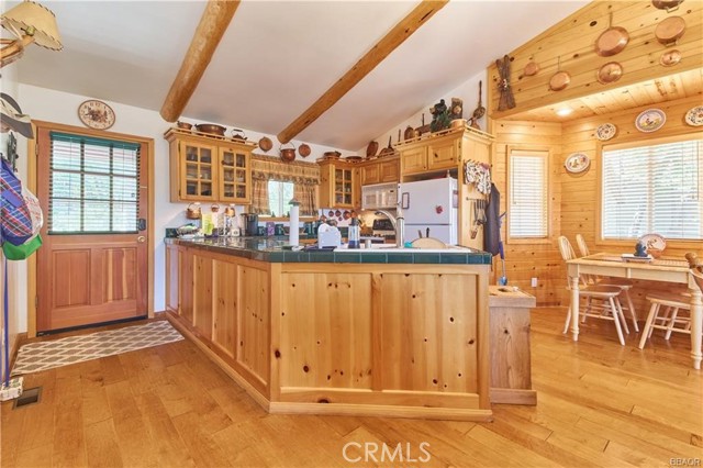 Detail Gallery Image 12 of 43 For 1400 Klamath Rd, Big Bear City,  CA 92314 - 3 Beds | 2 Baths