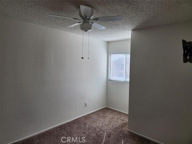 Detail Gallery Image 5 of 13 For 2381 Maryhelen St, Corona,  CA 92879 - 2 Beds | 2 Baths
