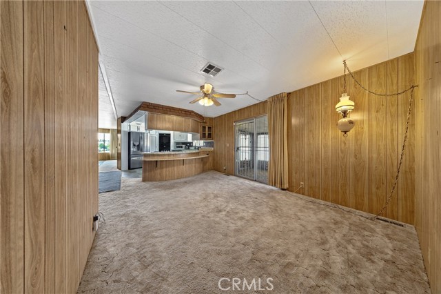 575 S Lyon, Hemet CA: https://media.crmls.org/medias/82c11708-72a5-4cd9-b5e2-1e975d7812ce.jpg