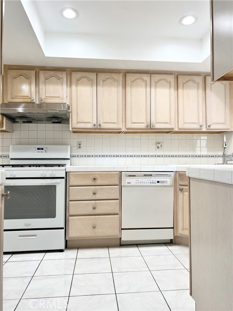 Detail Gallery Image 11 of 37 For 13946 Sandy Way 26a,  Garden Grove,  CA 92844 - 3 Beds | 2/1 Baths