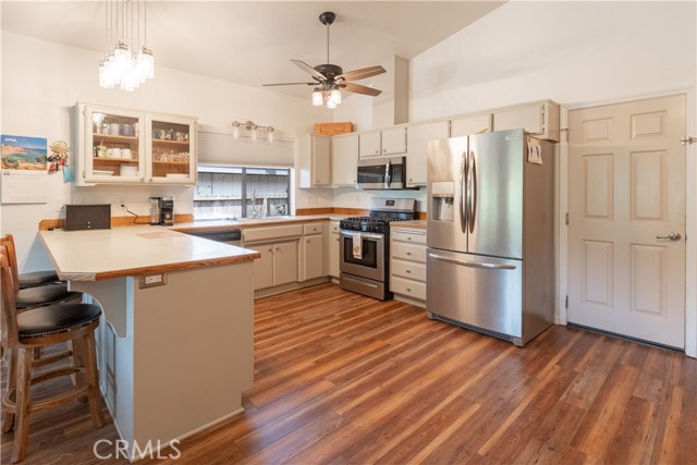 Spacious Kitchen