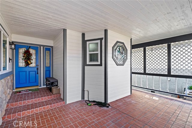 Detail Gallery Image 4 of 67 For 22731 Canyon Lake Dr, Canyon Lake,  CA 92587 - 4 Beds | 4 Baths