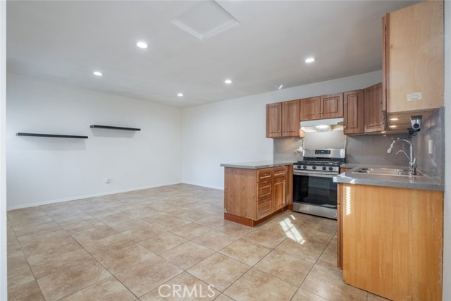 Detail Gallery Image 3 of 17 For 10407 Mcclemont Ave, Tujunga,  CA 91042 - 1 Beds | 1 Baths