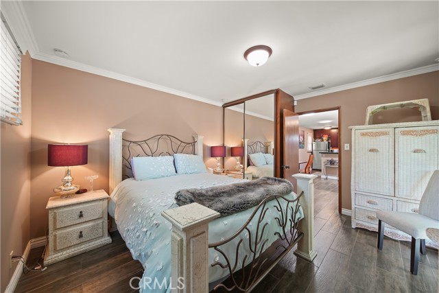 Detail Gallery Image 8 of 10 For 1723 W Kenneth Rd, Glendale,  CA 91201 - 1 Beds | 1 Baths