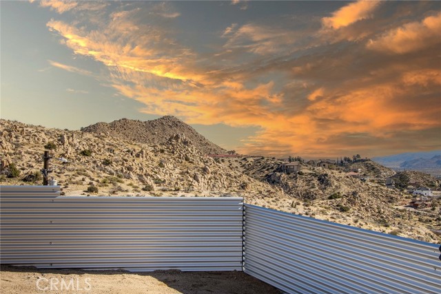 Detail Gallery Image 3 of 39 For 6094 Buena Suerte Rd, Yucca Valley,  CA 92284 - 2 Beds | 2 Baths