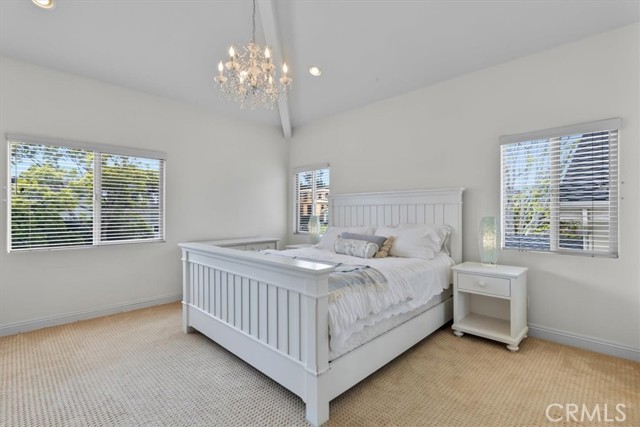 Upstairs large guest bedroom