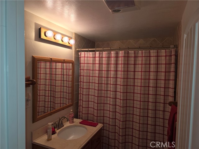 Detail Gallery Image 20 of 31 For 31116 All View, Running Springs,  CA 92382 - 3 Beds | 1/1 Baths