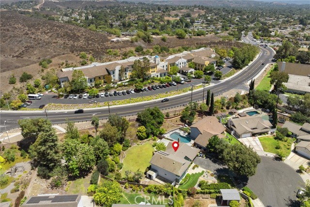 152 Ventana Court, Thousand Oaks CA: https://media.crmls.org/medias/82c57f8e-4883-492b-98e5-047d4b0c3ff7.jpg