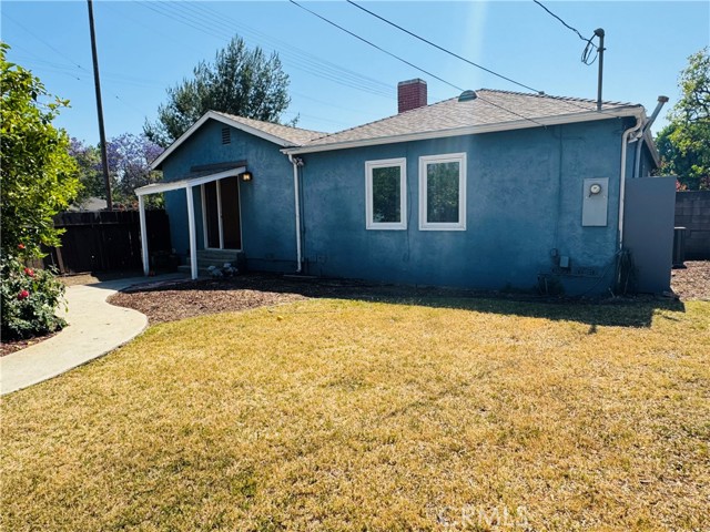 6002 Greenbush Avenue, Valley Glen CA: https://media.crmls.org/medias/82c59faa-9de5-407c-816f-b35803d53302.jpg