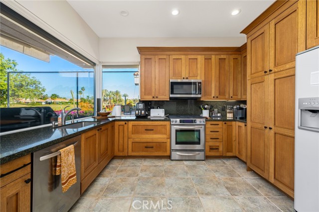 Detail Gallery Image 14 of 37 For 33 Augusta, Rancho Mirage,  CA 92270 - 3 Beds | 3 Baths