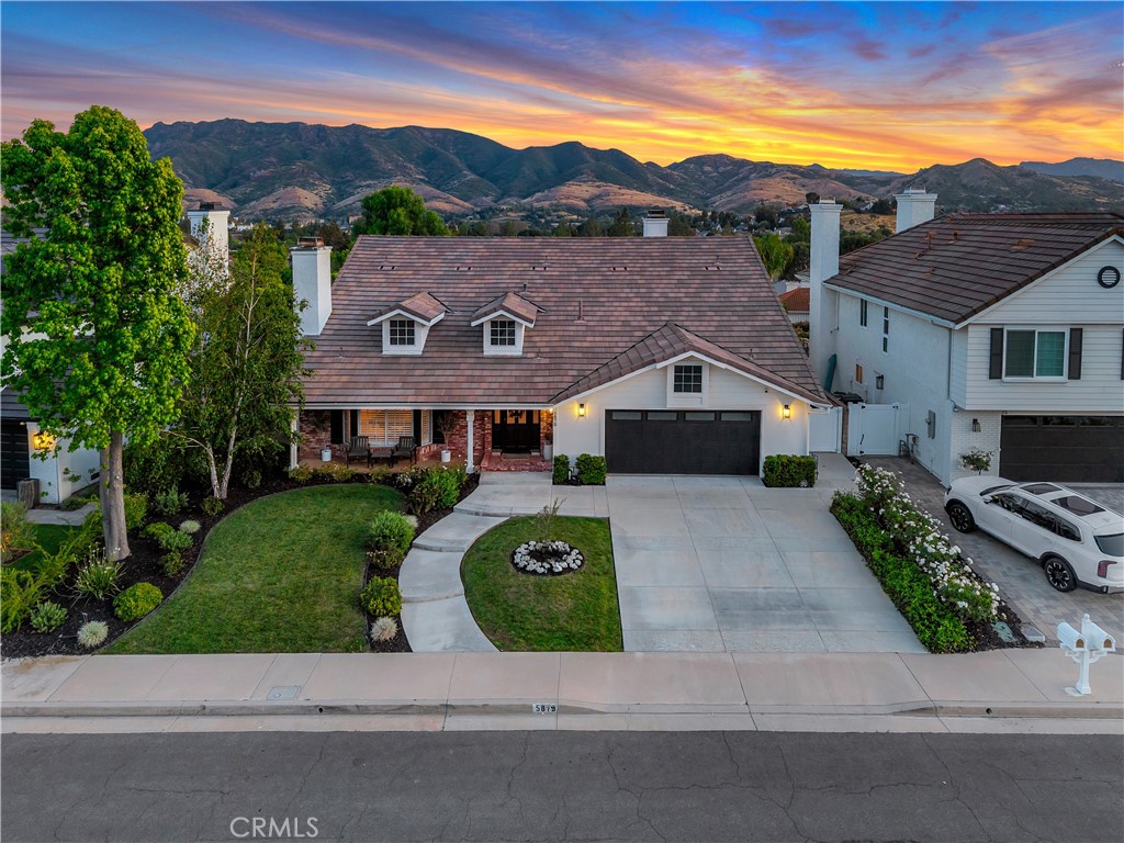 5879 Ridgebrook