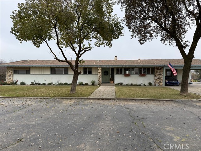 Detail Gallery Image 3 of 47 For 25565 Road 13, Chowchilla,  CA 93610 - 4 Beds | 3 Baths