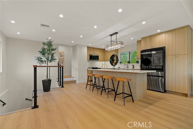 Detail Gallery Image 25 of 66 For 981 Glen Oaks, Pasadena,  CA 91105 - 3 Beds | 3 Baths