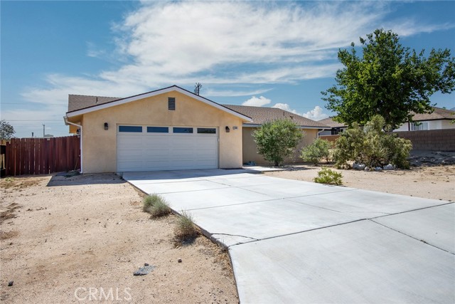 Detail Gallery Image 3 of 6 For 6649 Pine Spring Ave, Twentynine Palms,  CA 92277 - 3 Beds | 2 Baths