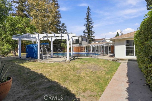 8633 Zelzah photo 58