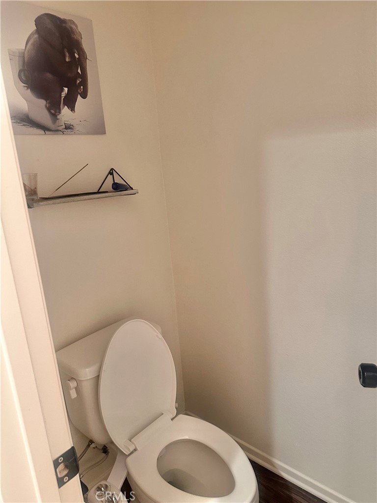 https://media.crmls.org/medias/82c81f2a-04de-4a66-ad52-cdcb8f42c709.jpg?preset=X-Large