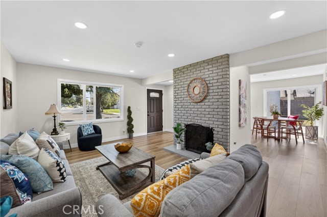 Detail Gallery Image 5 of 34 For 3248 E Point Cedar Dr, West Covina,  CA 91792 - 3 Beds | 2 Baths