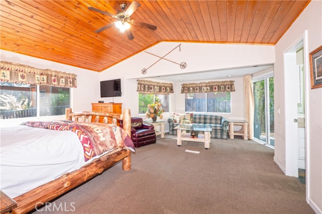 42531 Cedar Ave, Big Bear Lake CA: https://media.crmls.org/medias/82c8fb74-b694-4c9e-9123-da73f12c4712.jpg