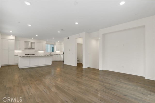 175 Cadence, Irvine CA: https://media.crmls.org/medias/82ca39e6-c91d-40a2-975b-b56c7a6a8954.jpg