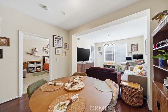 Detail Gallery Image 7 of 37 For 1801 E Katella #2096,  Anaheim,  CA 92805 - 1 Beds | 1 Baths