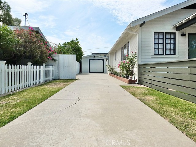Detail Gallery Image 22 of 22 For 4132 E Theresa St, Long Beach,  CA 90814 - 2 Beds | 2 Baths