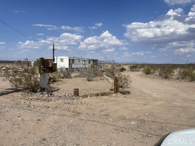 38964 66, Newberry Springs CA: https://media.crmls.org/medias/82ce4778-f270-4186-9b21-7ca2f39aa6b0.jpg